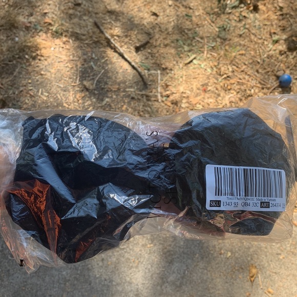 VS Removable Twist Push Up Bikini Tops 32C - Picture 2 of 2